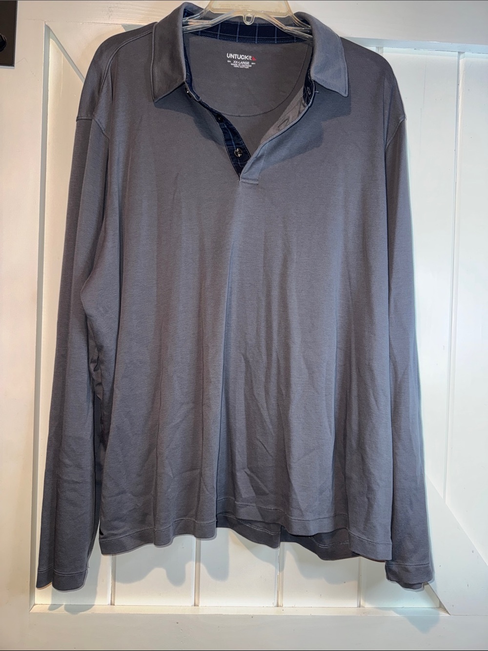 UNTUCKit Men's Long Sleeve Polo in Charcoal